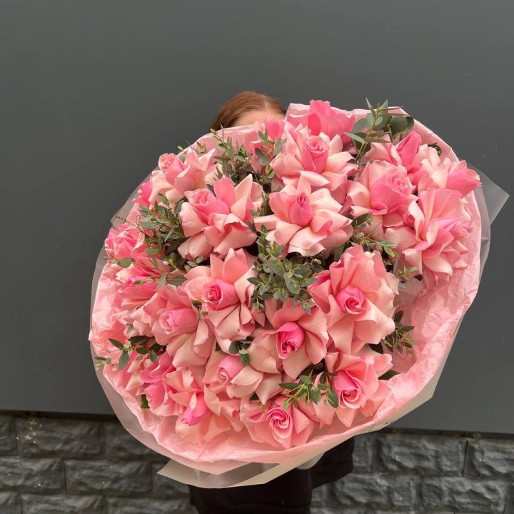  25 розовых французских роз в Красноярске