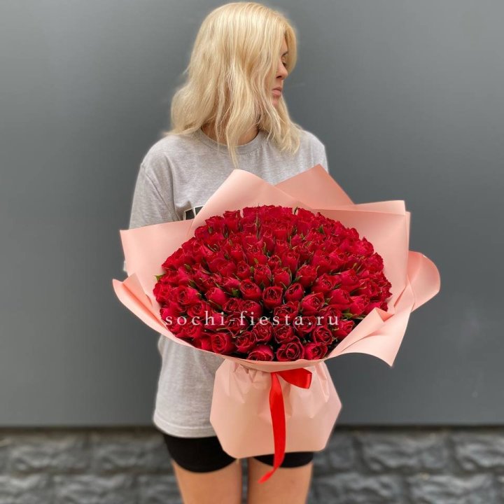 101  красная кенийская роза  в Красноярске