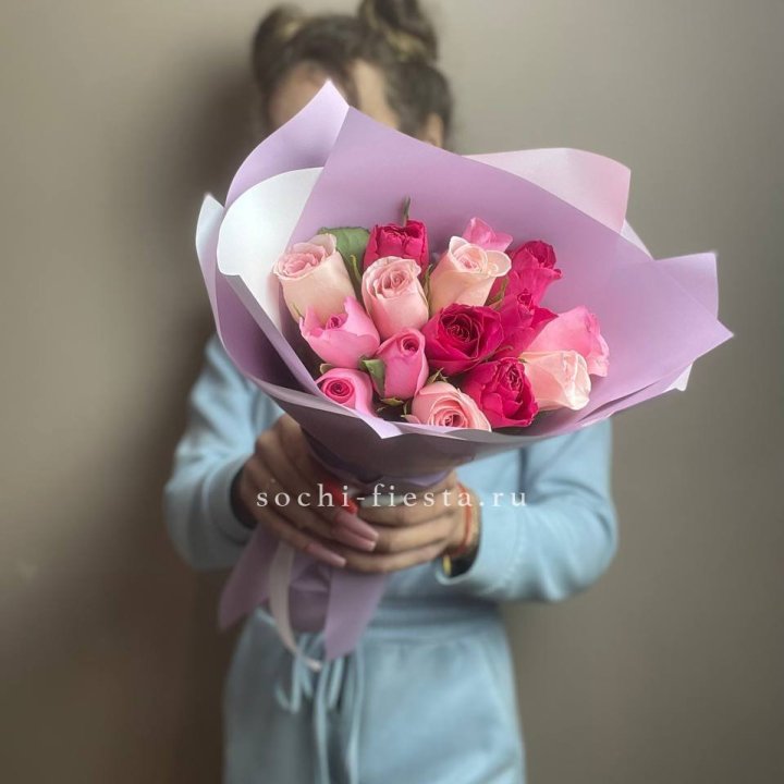 Букет из 15 роз Микс (Кения) в Красноярске