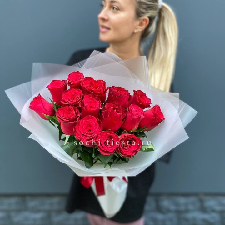 Букет из 15 красных роз  в Красноярске