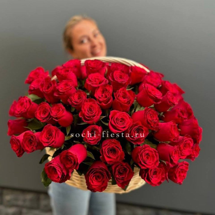 101 красная роза в корзине   в Красноярске