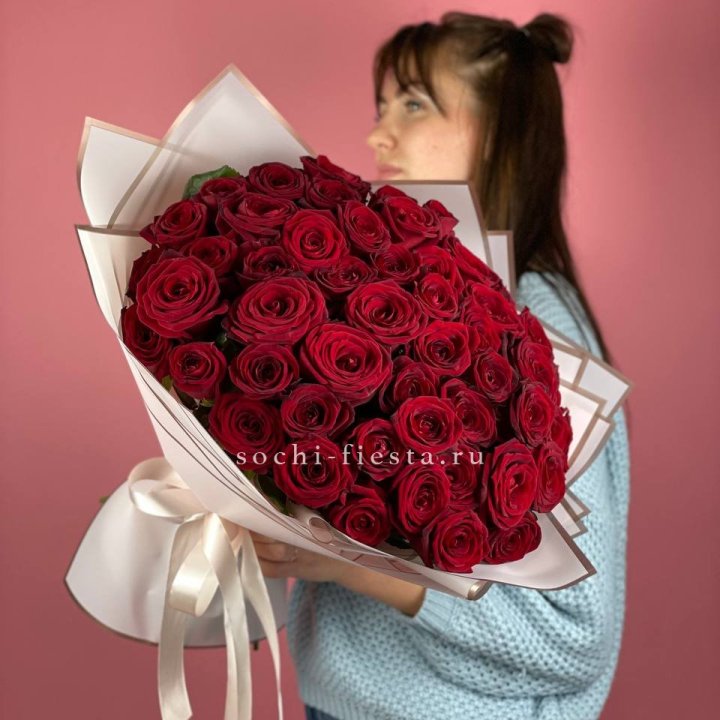 51 красная роза "Лавели" в Красноярске