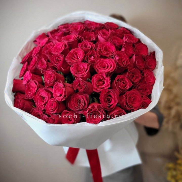 65 красных роз вайт в Красноярске