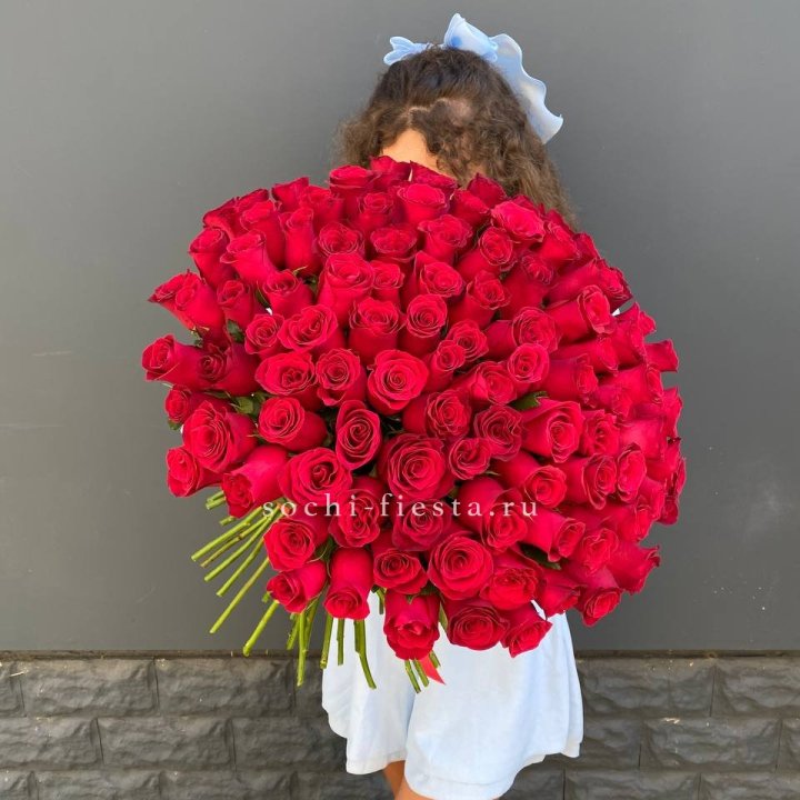 101 красная роза в Красноярске