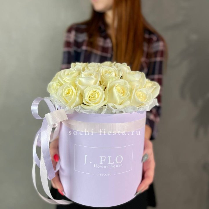 25 роз в цилиндре  в Красноярске