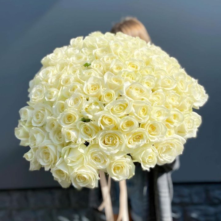 Букет  из 101 белой розы  в Красноярске