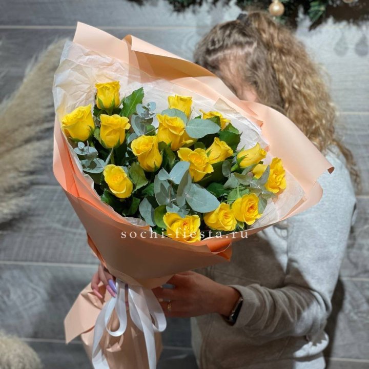 15 желтых роз в Красноярске