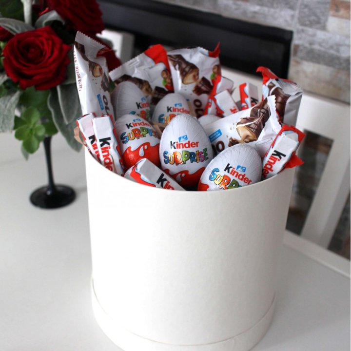 Коробка с киндерами  в Красноярске