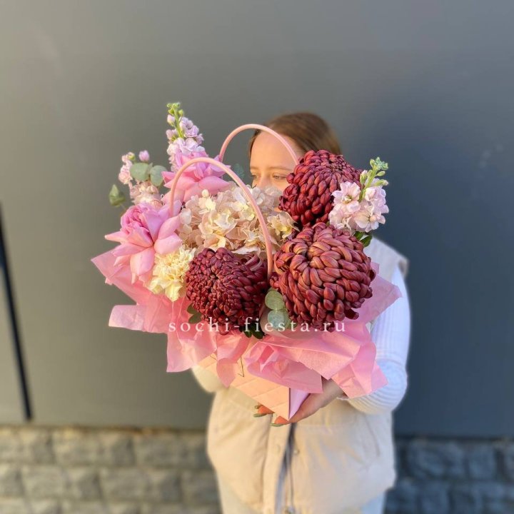 Сумочка нежная с бигуди в Красноярске