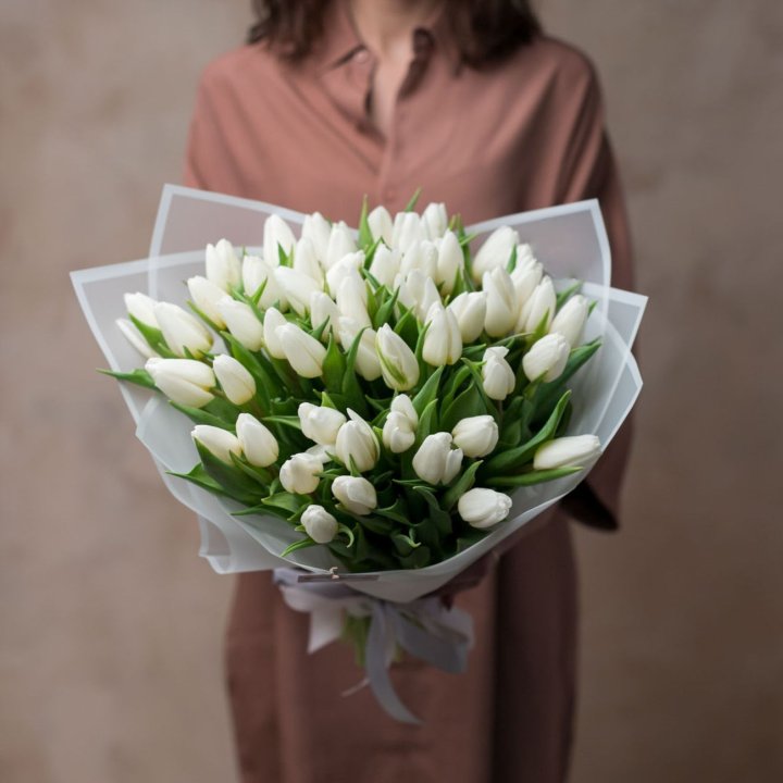 51 белый тюльпан в Красноярске